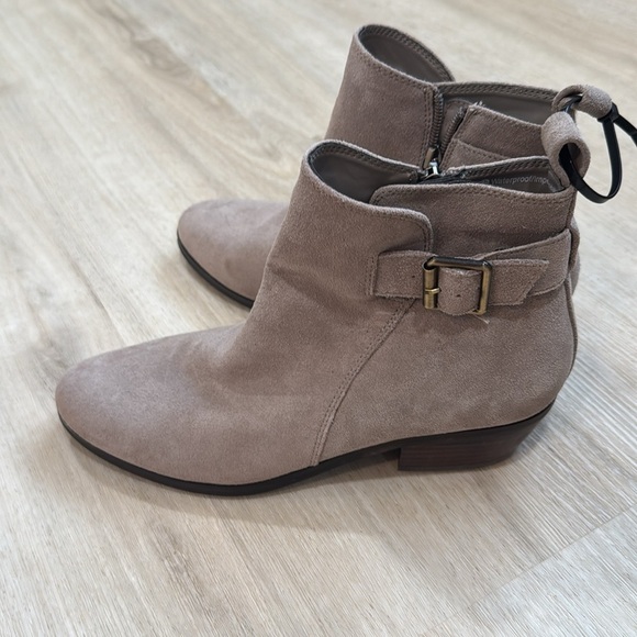 NWOB Blondo Sadie waterproof ankle boots - Picture 5 of 9